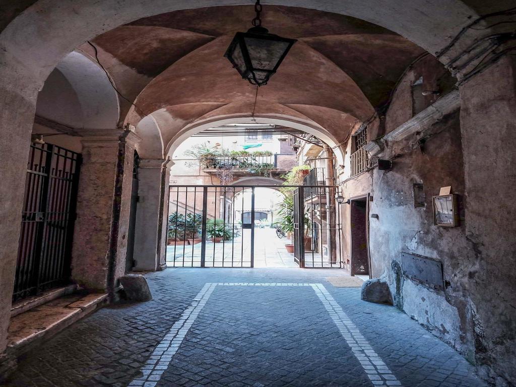 Ancient Trastevere Vespa Loft Рим Екстериор снимка